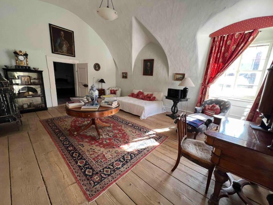 הוילה Schwertberg Charming Castle In Austria מראה חיצוני תמונה